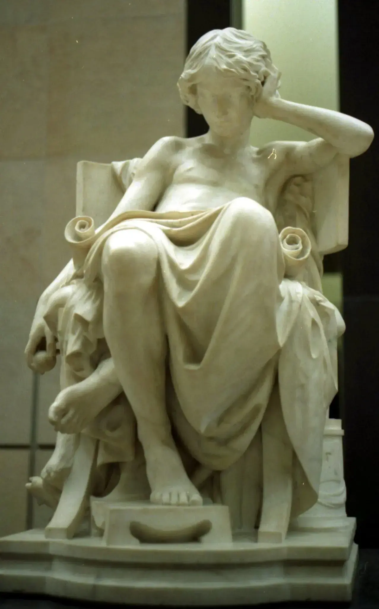 Charles Degeorge: Aristotle’s Youth, 1875. Photo by Rama, Wikimedia Commons, Cc-by-sa‑2.0‑fr. Astonishing is the attention to detail: Every little space has something to look at, while there is never the impression the sculpture would be overwrought. It’s worth googling for different angles!